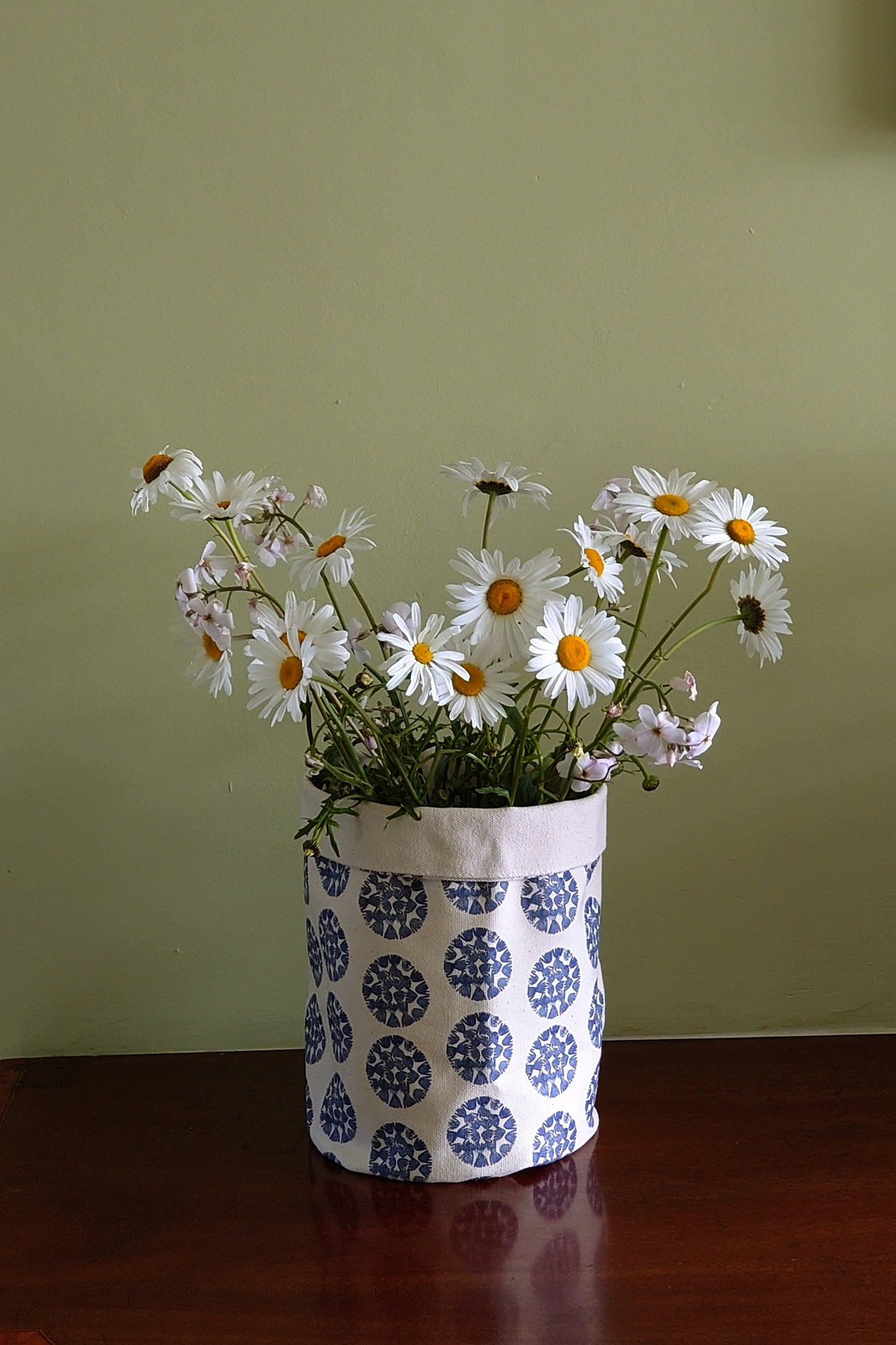 Organic Pot Bag and Storage Tidy - Machair Clock Blue