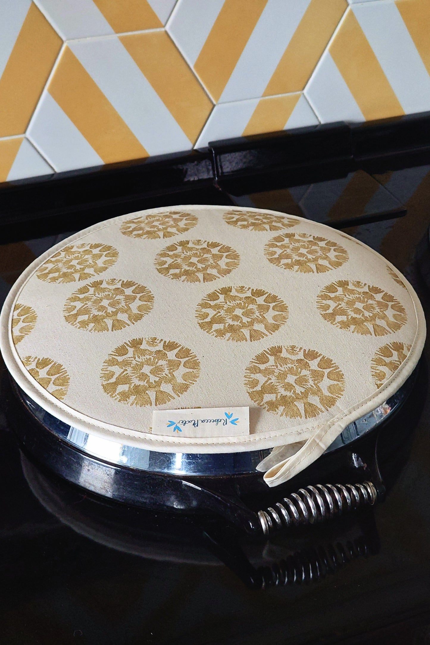 Organic Aga Hob Cover and Table Protector - Machair Clock Gold Green